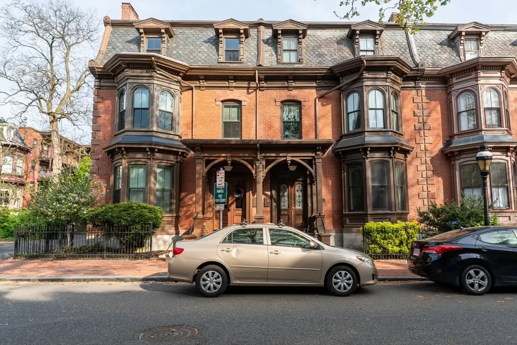 47 Mattoon St, Springfield, MA 01105 - #1