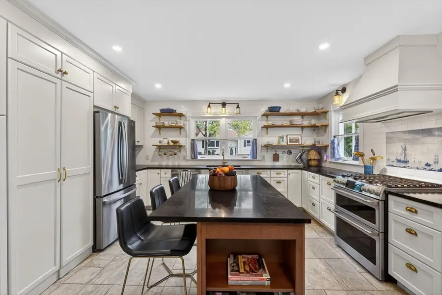 269 Green St, Stoneham, MA 02180 - #3