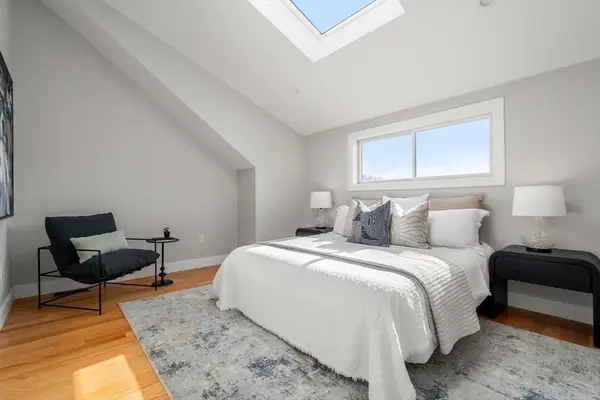 123-125 Centre St #TH4, Boston, MA 02124