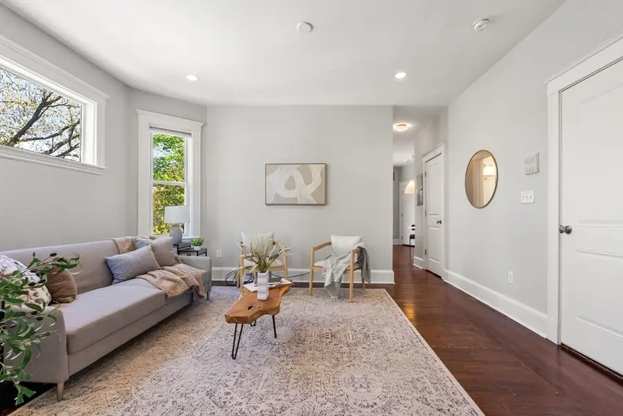 34 Catherine St #6, Boston, MA 02131 - #3