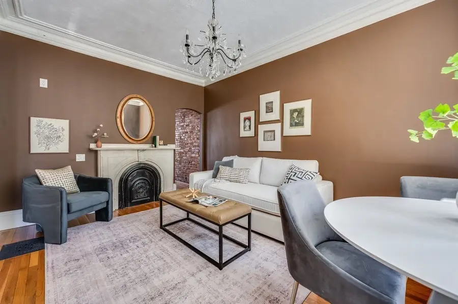 582 E 7th St, Boston, MA 02127 - #3