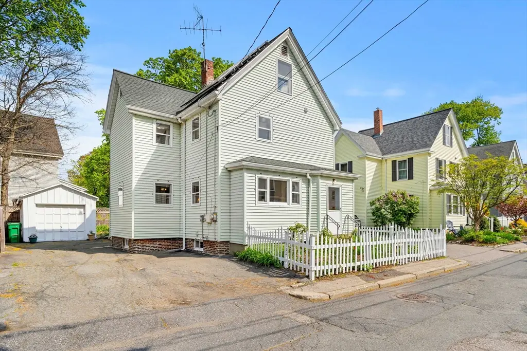 25 Alden Place, Newton, MA 02465 - #1
