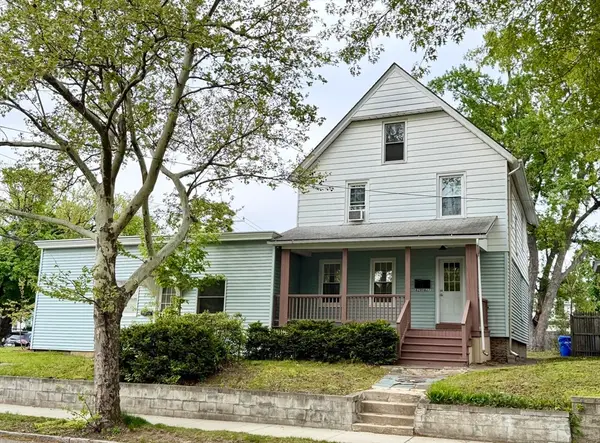 827-831 Armory St, Springfield, MA 01107