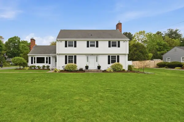107 Viscount Rd, Longmeadow, MA 01106