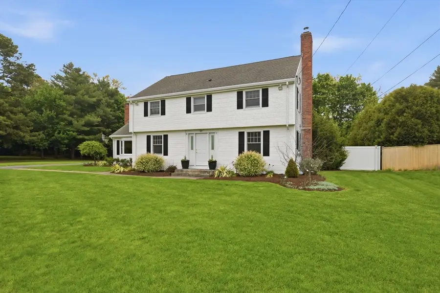 107 Viscount Rd, Longmeadow, MA 01106 - #2