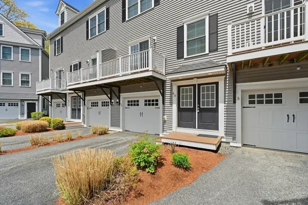 90 Compass Pt #90, North Andover, MA 01845
