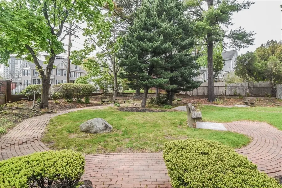 123 Elm St #C2, Quincy, MA 02169 - #3
