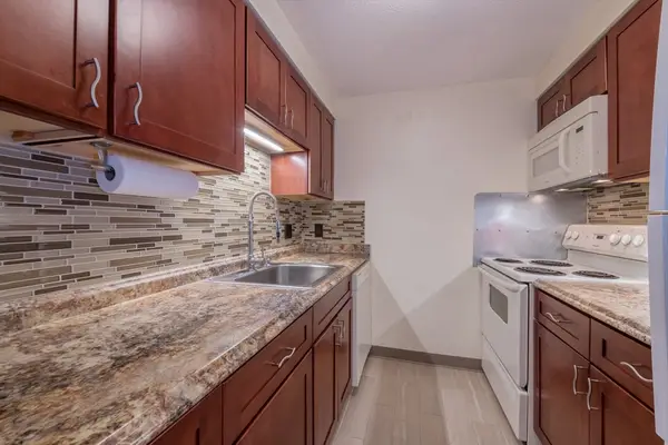 180 Main St #F147, Bridgewater, MA 02324