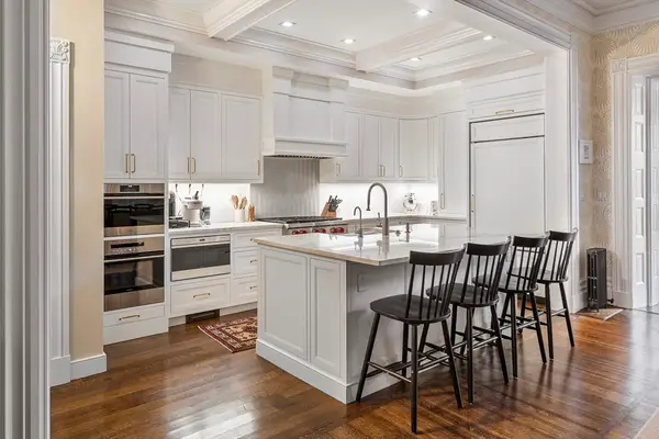 53 Mount Vernon St #2, Boston, MA 02108