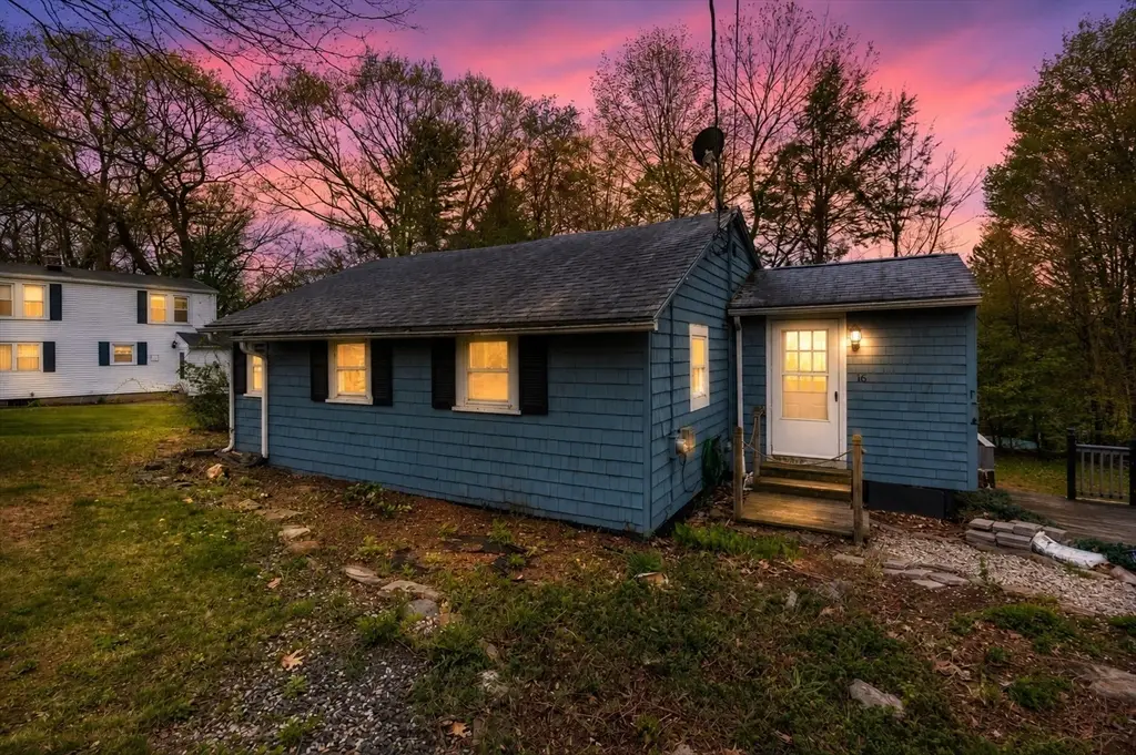 16 Oxford St, West Boylston, MA 01583 - #1