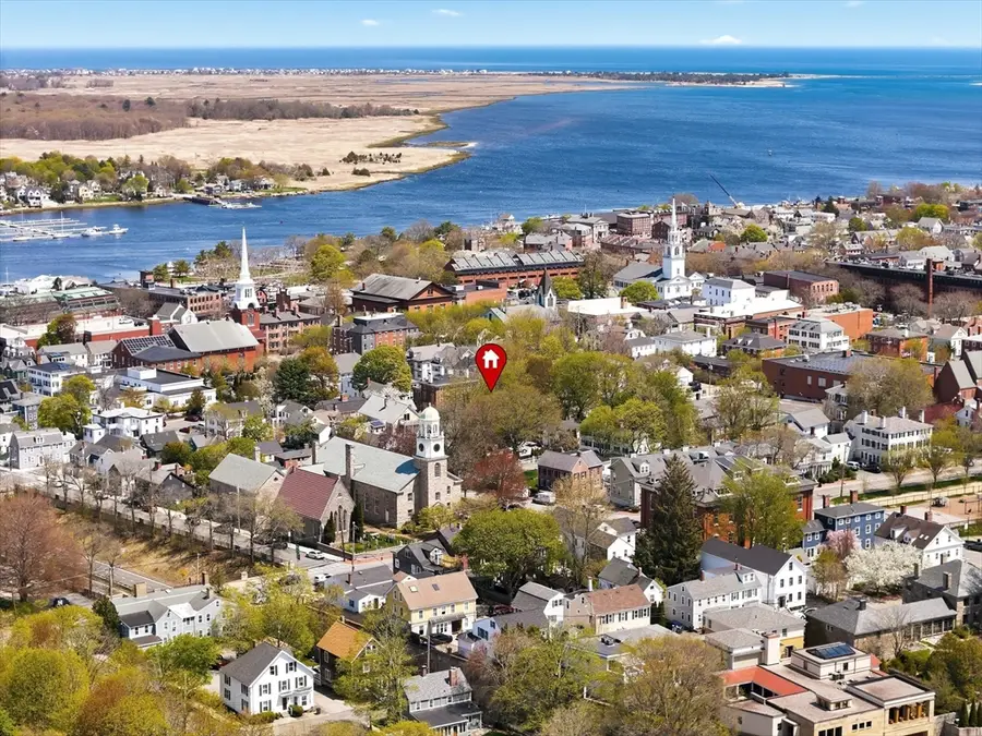 8 Vernon Ct, Newburyport, MA 01950 - #2