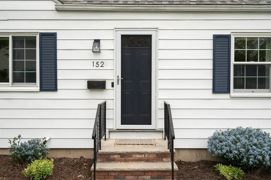 152 Sprague St, Dedham, MA 02026 - #2