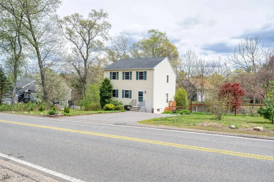 289 Weymouth St, Holbrook, MA 02343 - #3