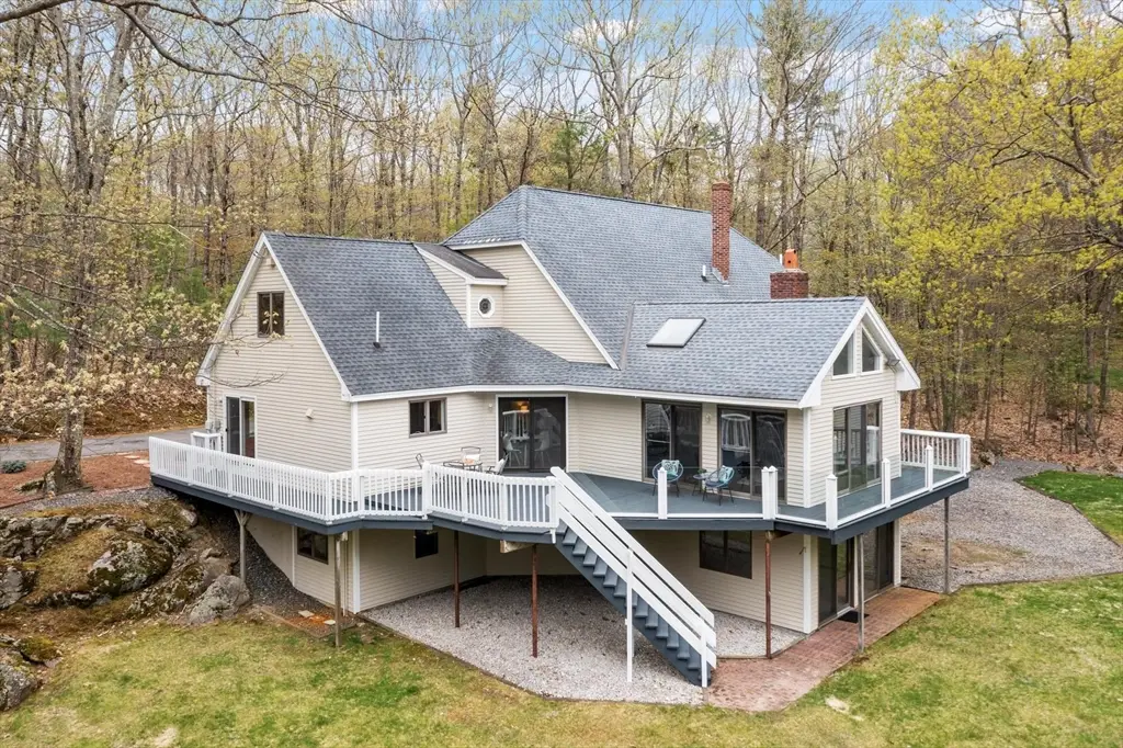 17 Stone Pound Ln, Atkinson, NH 03811 - #1