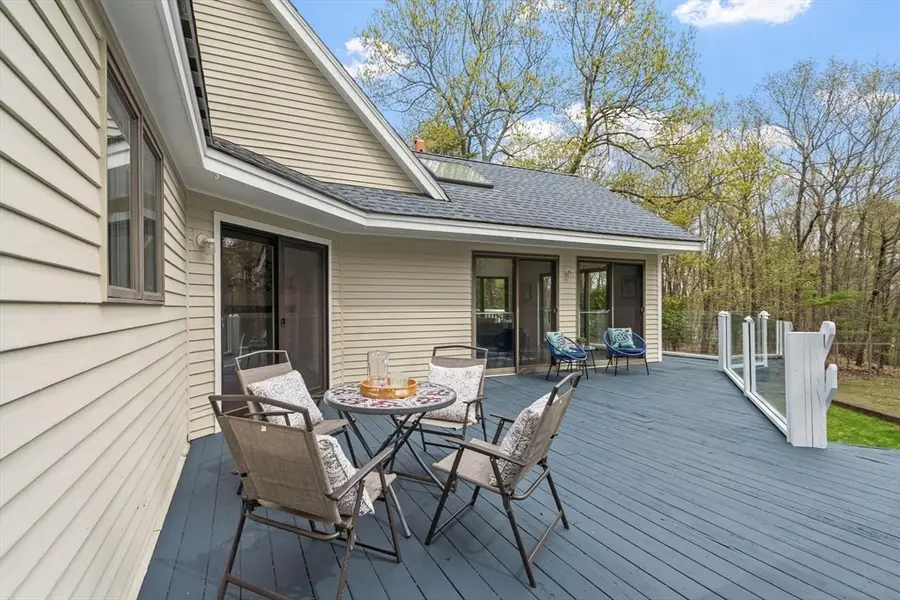 17 Stone Pound Ln, Atkinson, NH 03811 - #2