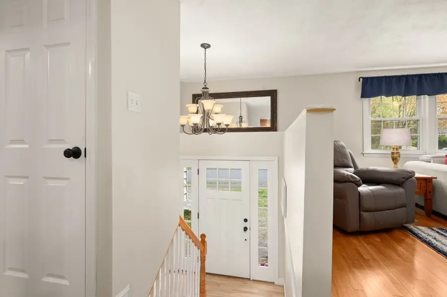 26 Hillview Rd, North Reading, MA 01864 - #3