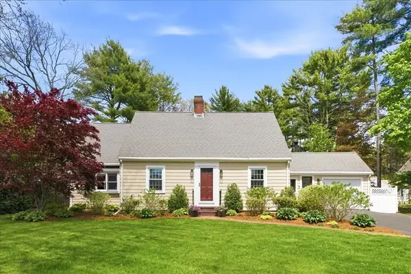 560 Common St, Walpole, MA 02081