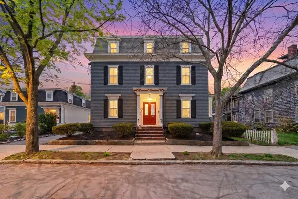 6 Linden St #2, Salem, MA 01970