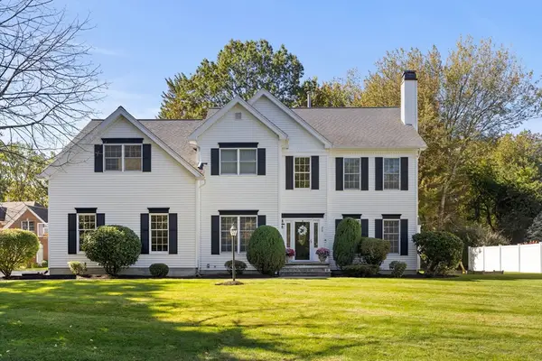 25 Ridge Way, North Andover, MA 01845