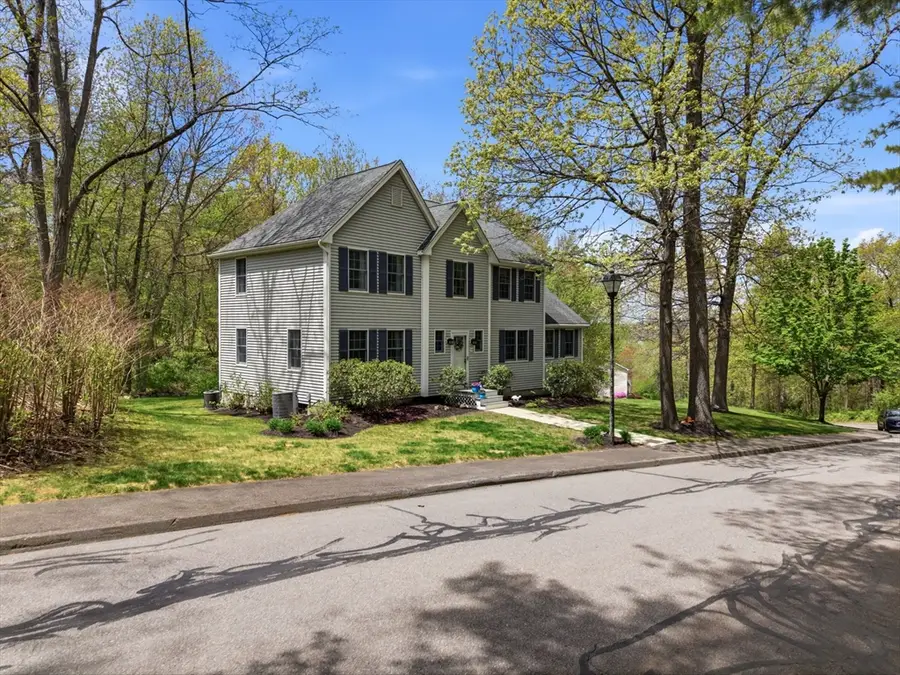 65 Locust St, Middleton, MA 01949 - #3