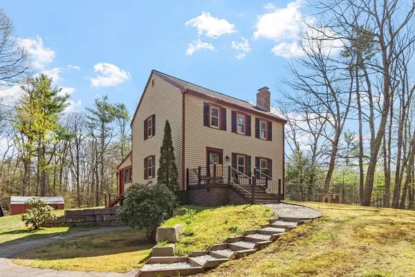 111 Hale Rd, Hubbardston, MA 01452