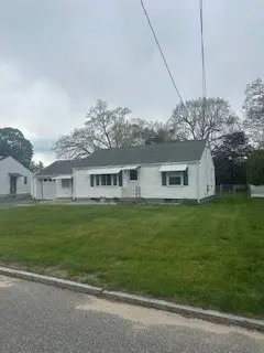 44 Maebeth St, Springfield, MA 01119