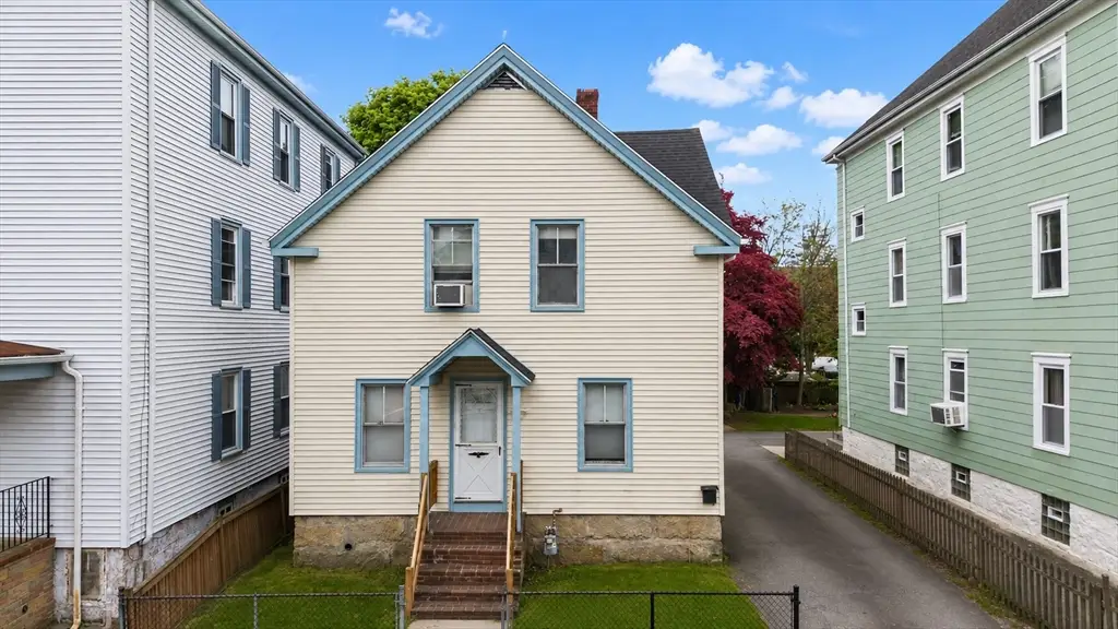 140 Holly St, New Bedford, MA 02746 - #1