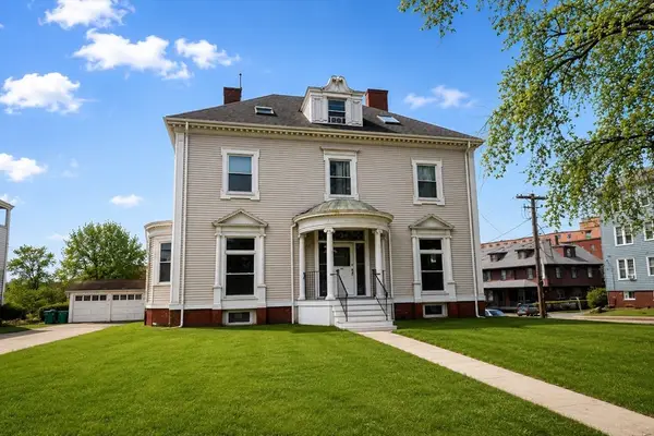 244 Ocean St, Lynn, MA 01902
