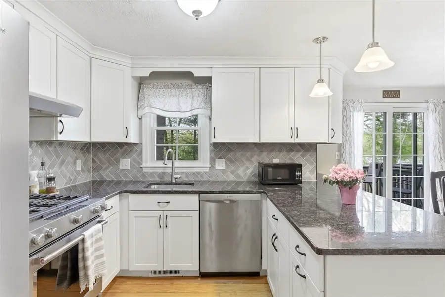 200 Wellman Ave #1, North Chelmsford, MA 01863 - #2