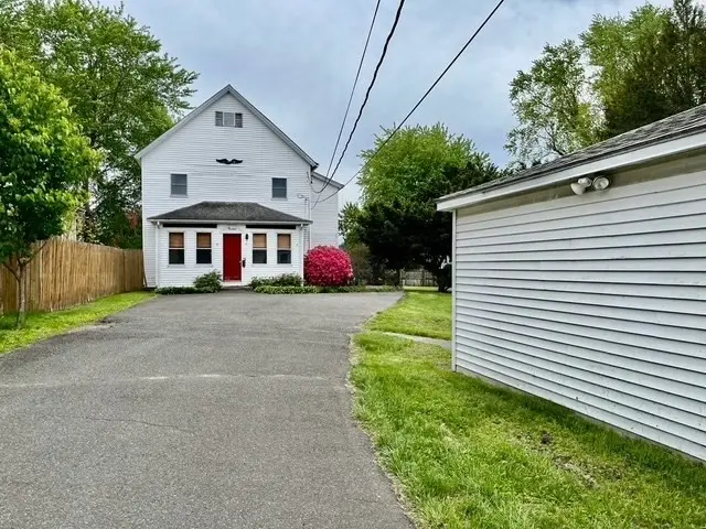 13 Florence St, Chicopee, MA 01013 - #2