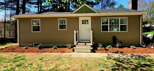 24 Vernon Rd, Medway, MA 02053