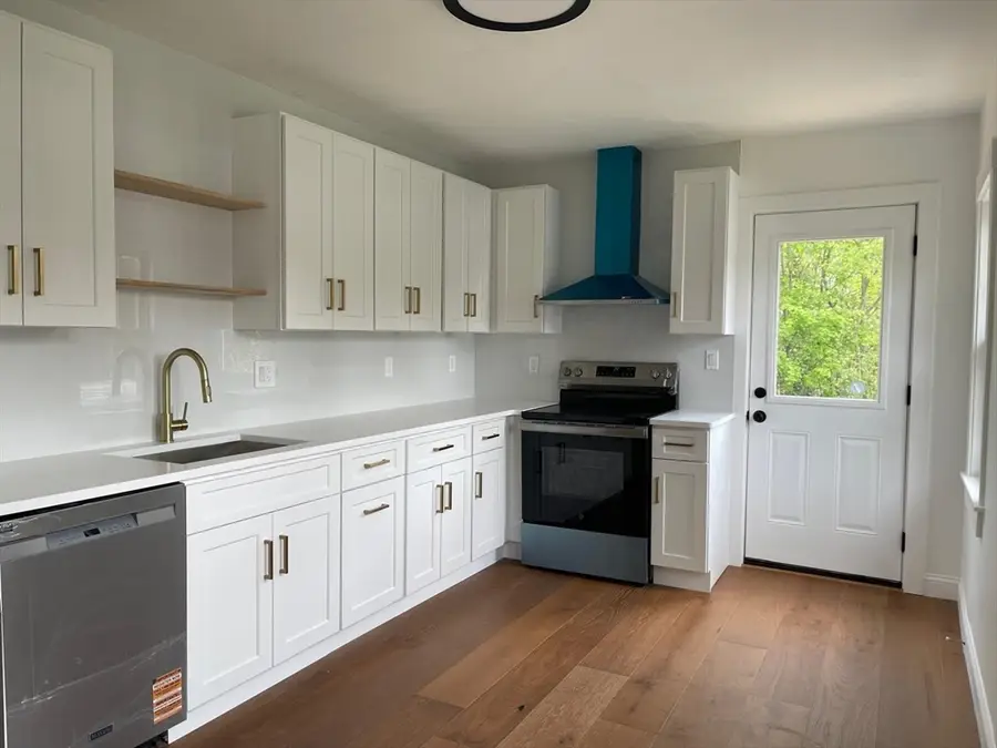 17 Sunnybank Ave, Rockland, MA 02370 - #3
