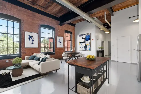 160 Water St #109, Williamstown, MA 01267
