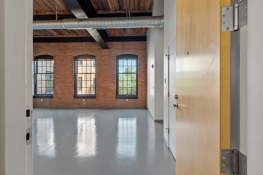 160 Water St #109, Williamstown, MA 01267 - #3