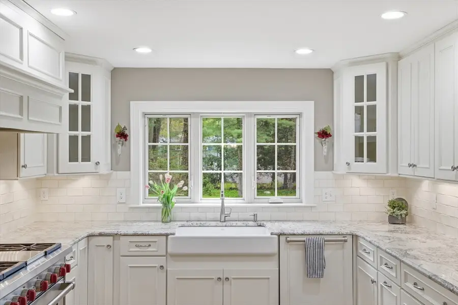 46 Hayden Lane, Bedford, MA 01730 - #3