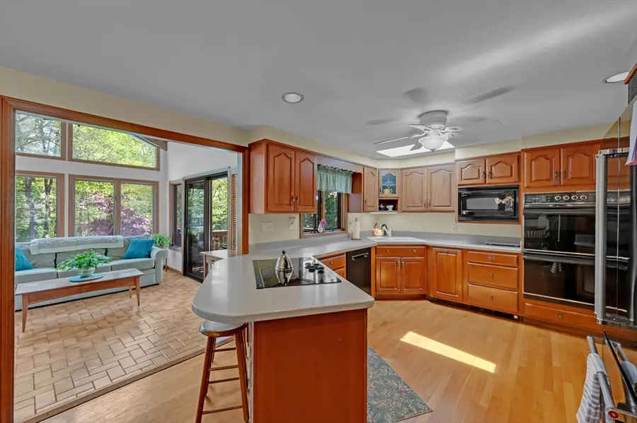 45 Lake St, Shrewsbury, MA 01545 - #2