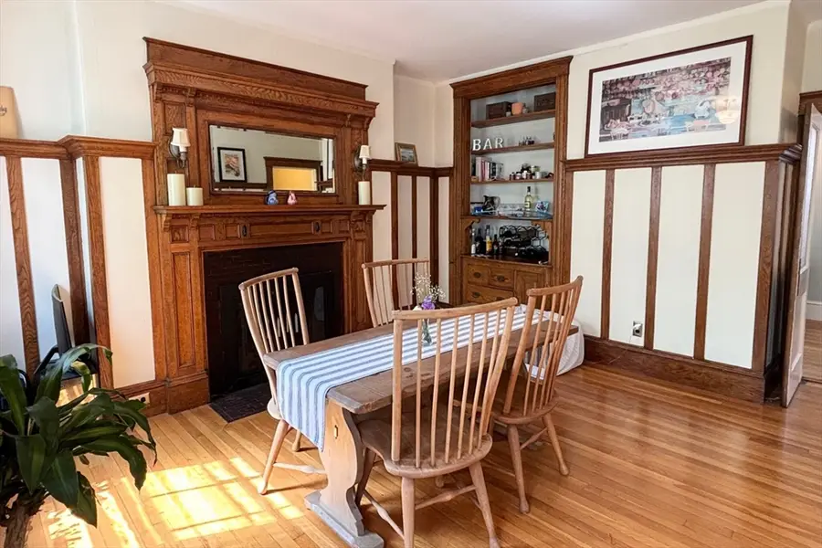 12 Colbourne Cres #2, Brookline, MA 02445 - #3