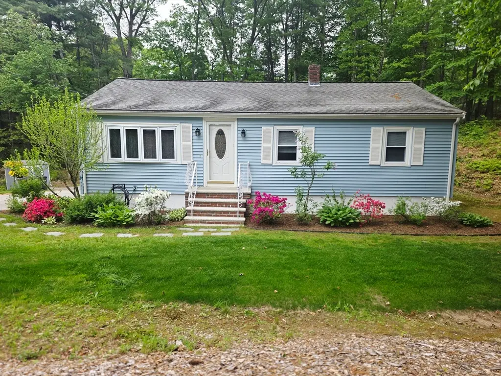 3 Holmes St, Halifax, MA 02338 - #1