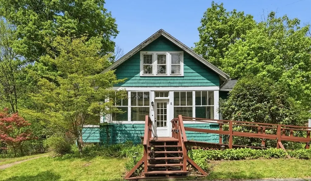 60 Spaulding St, Amherst, MA 01002 - #1