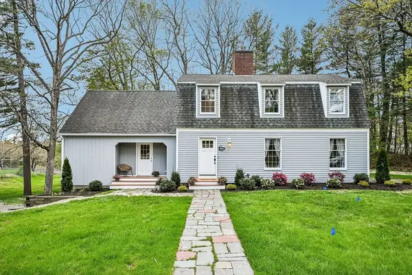 20 Crestwood Rd, North Reading, MA 01864