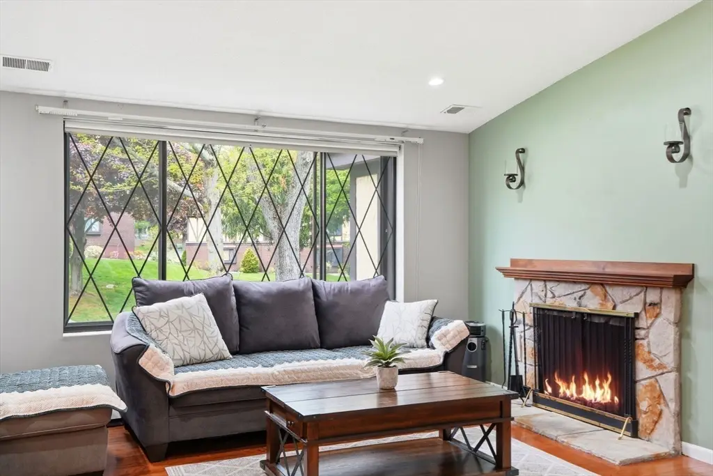 11 Royal Lake Dr #6, Braintree, MA 02184 - #1