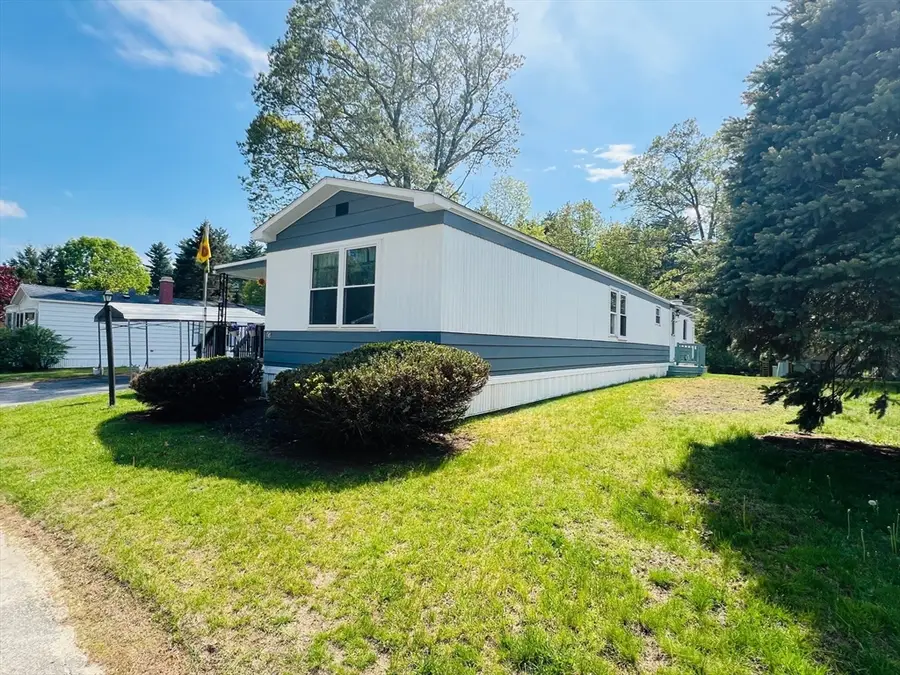 21 Sharon Cir., Merrimac, MA 01860 - #3