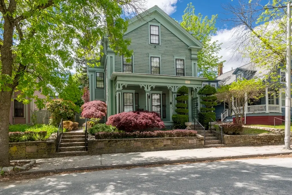 12 Crown St., Worcester, MA 01609 - #1
