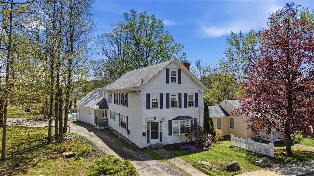 39 E Main St, Merrimac, MA 01860 - #1