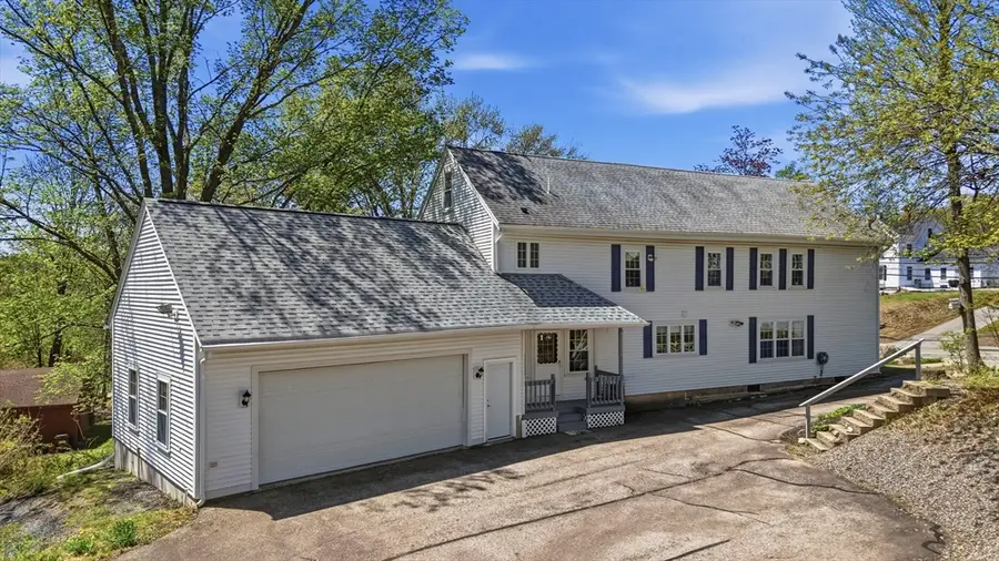 39 E Main St, Merrimac, MA 01860 - #3
