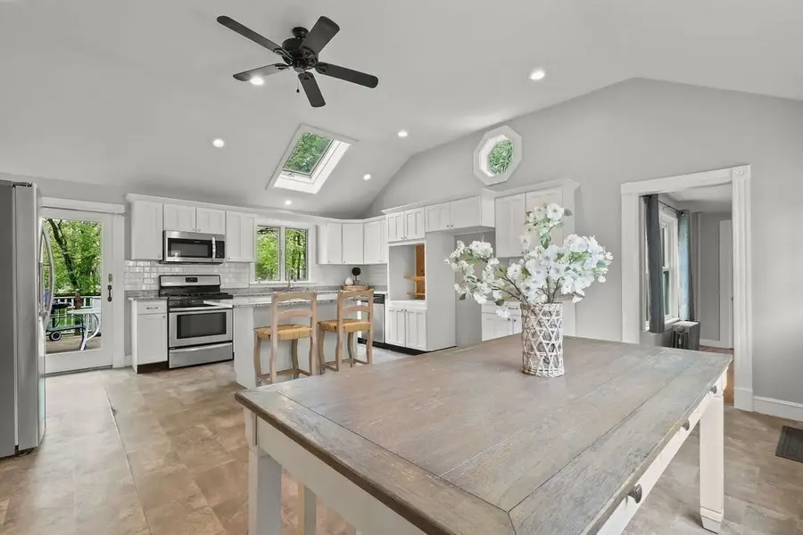 26 Bacon Sq, Plainville, MA 02762 - #3