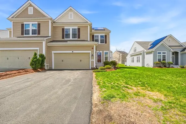 27 Spruce St #27, Hopkinton, MA 01748