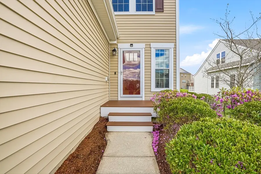 27 Spruce St #27, Hopkinton, MA 01748 - #2