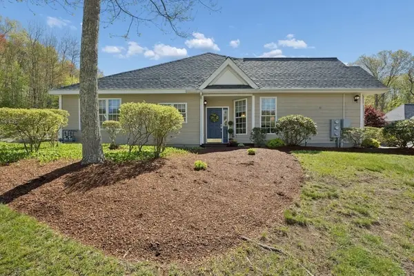 26 Summerfield Dr #17, Grafton, MA 01560