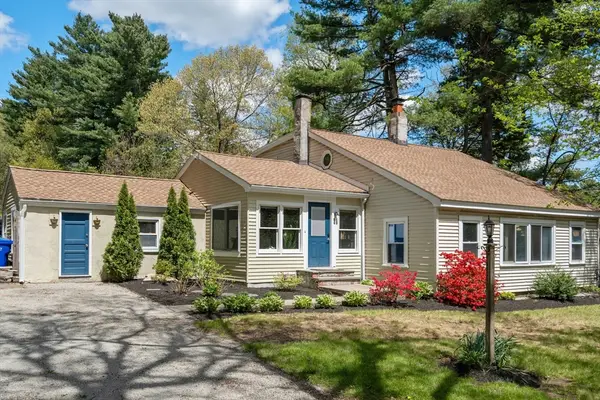 90 Wood St, Hopkinton, MA 01748